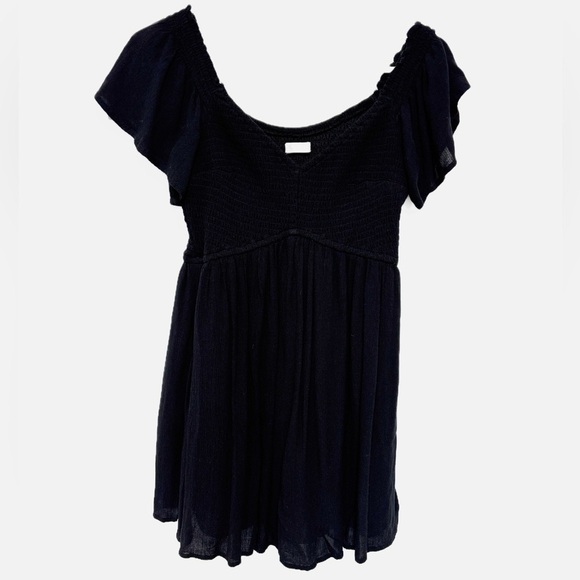 Hollister Tops - Hollister Black Flutter Sleeve Scoop Neck Tunic